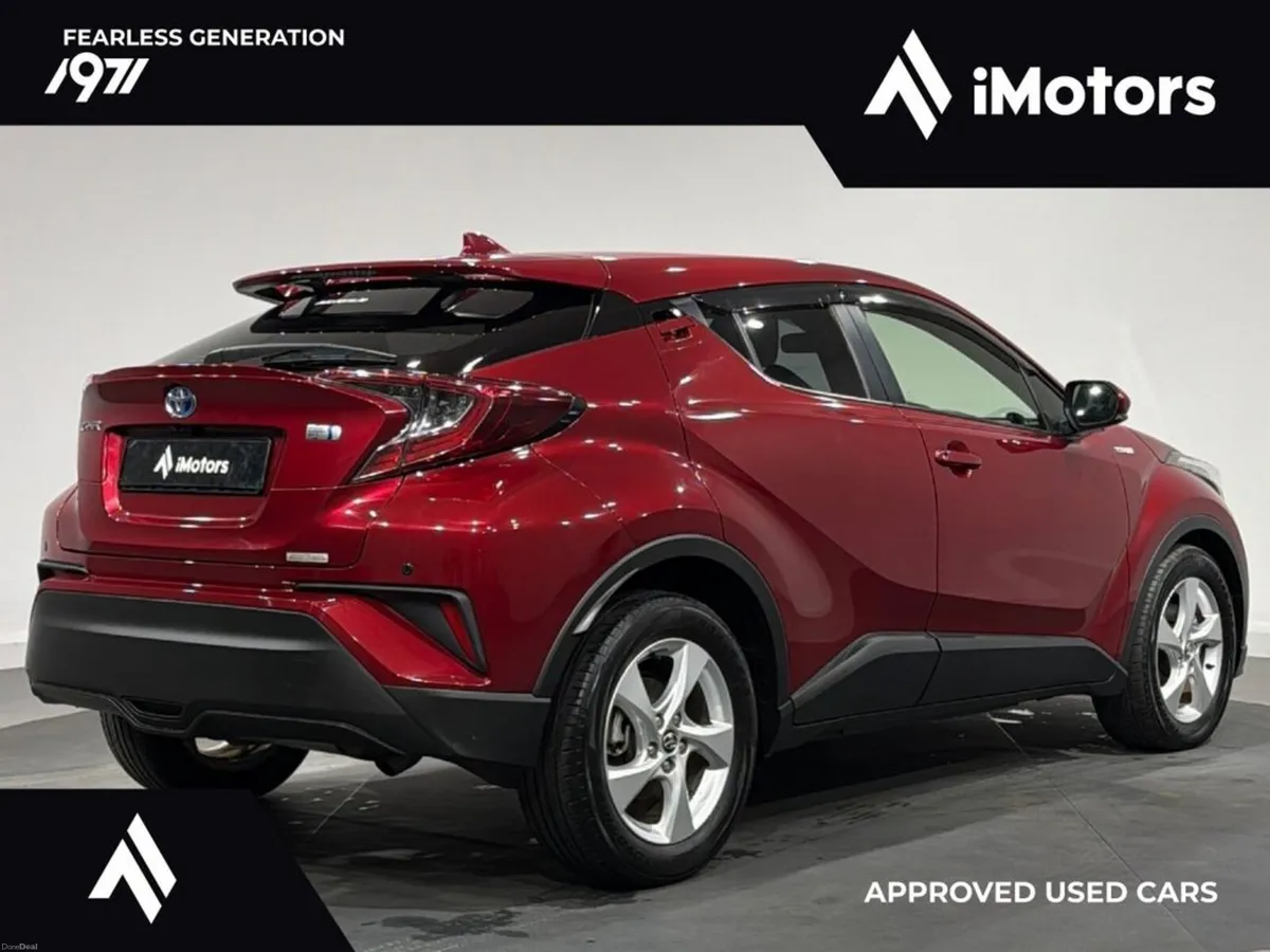 Toyota C-HR AUTOMATIC HYBRID - Image 3