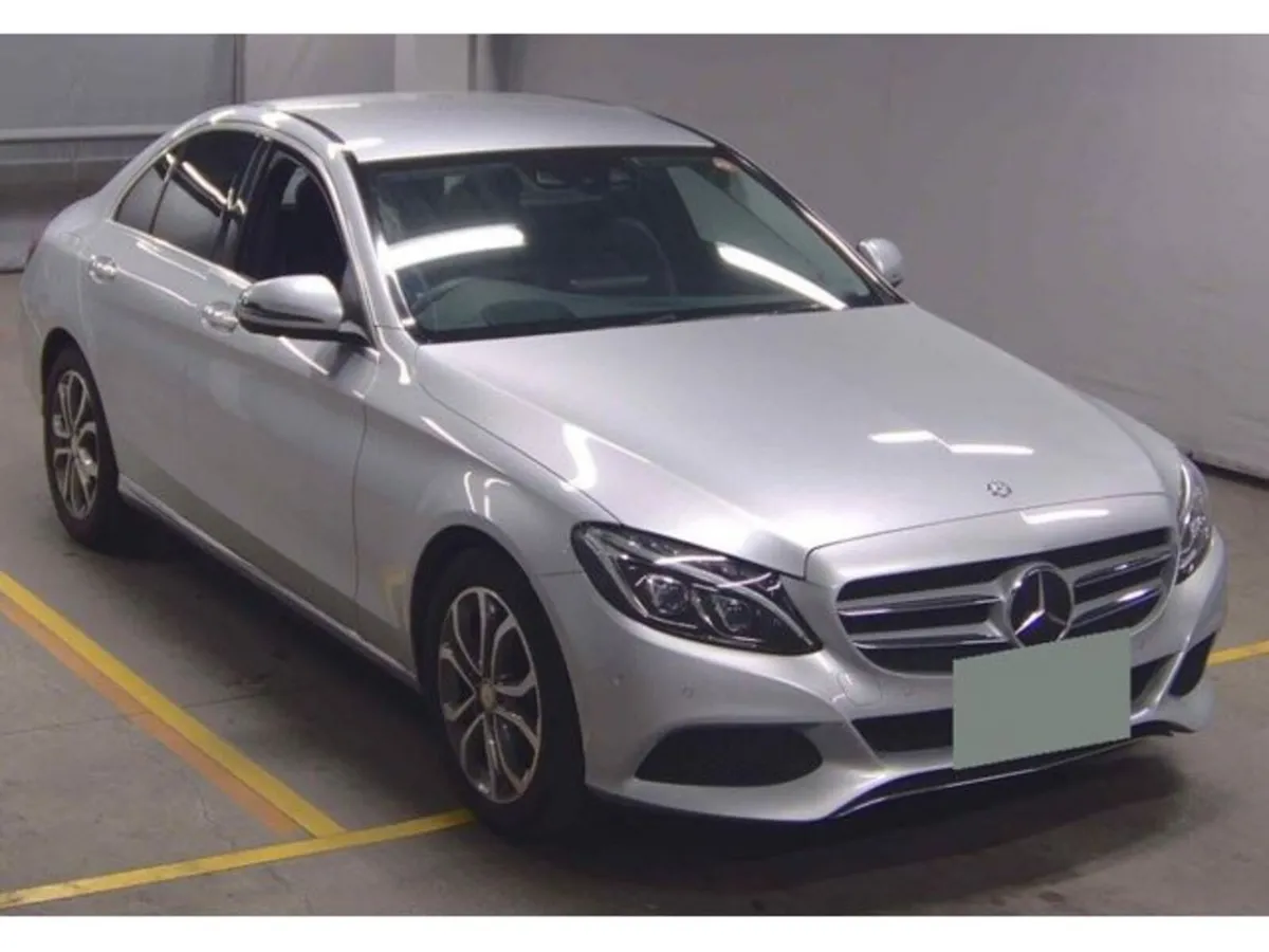 Mercedes-Benz C-Class 2.0 C200 Avantgarde Petrol S - Image 1