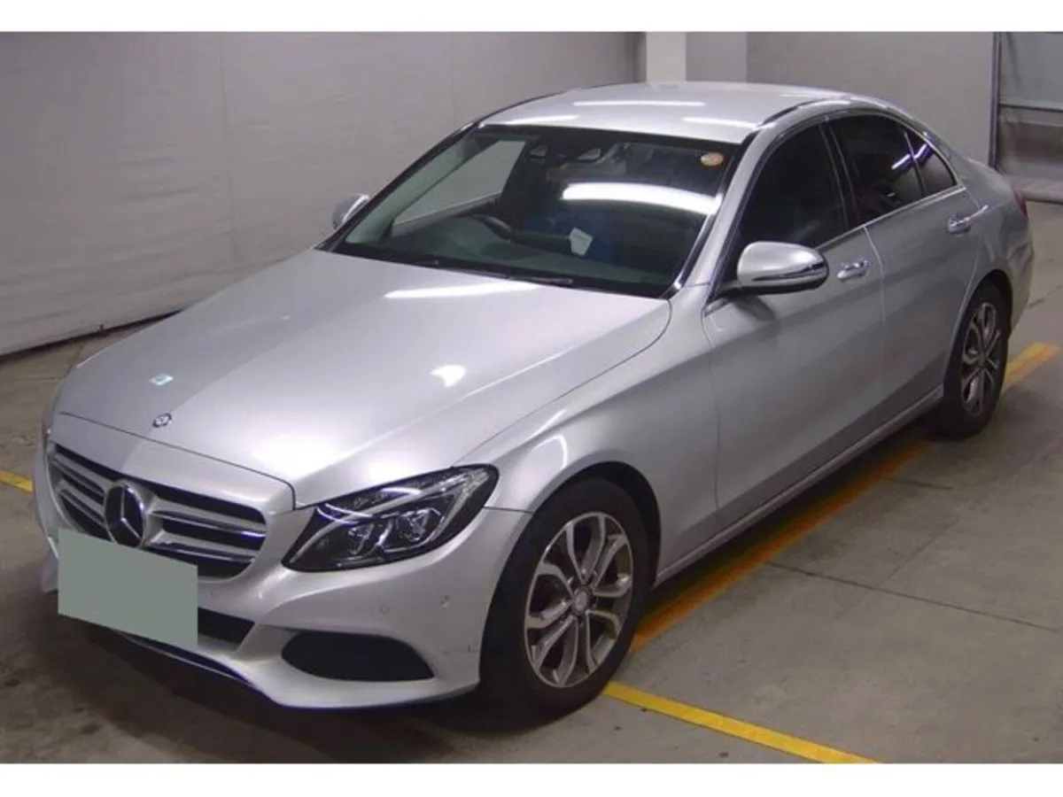 Mercedes-Benz C-Class 2.0 C200 Avantgarde Petrol S - Image 2