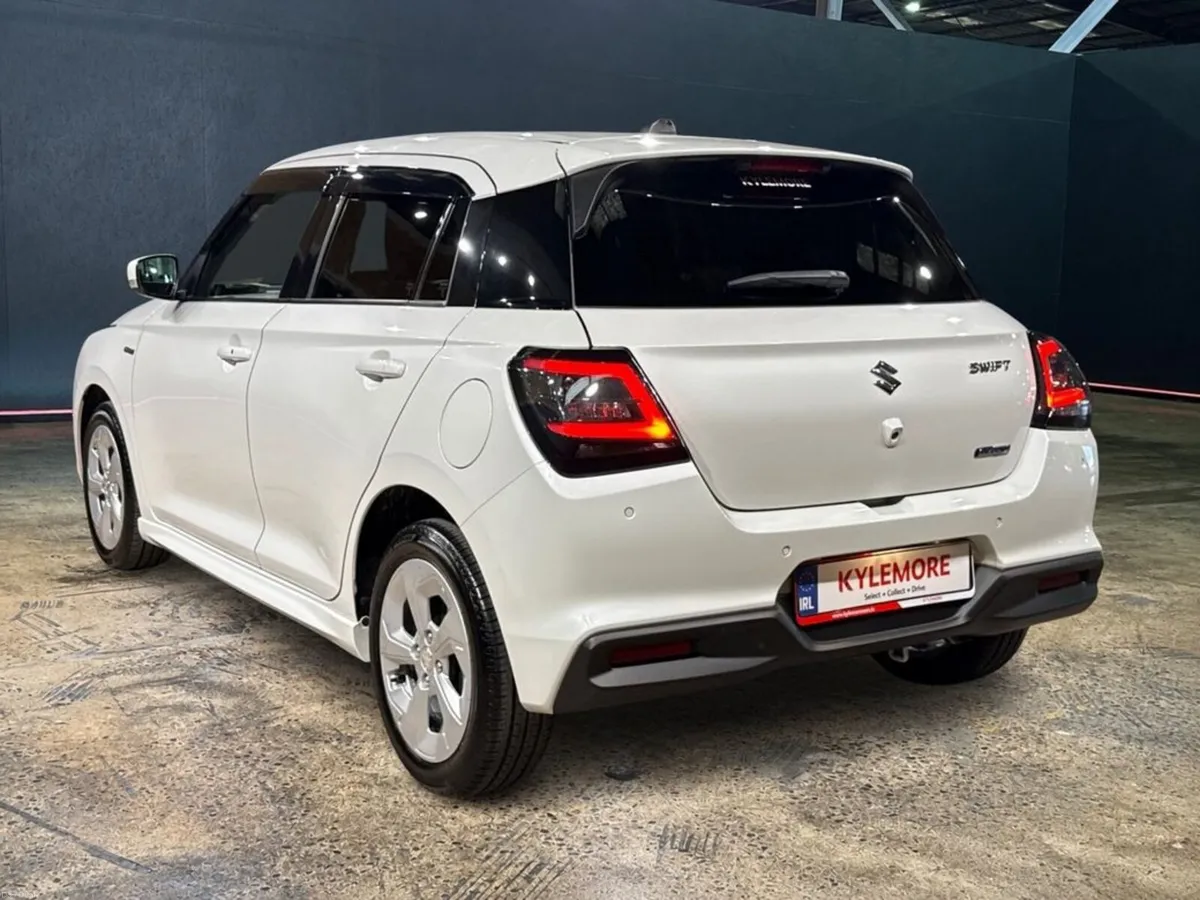 Suzuki Swift 1.2 HYBRID AUTOMATIC - CRUISE CONTROL - Image 5