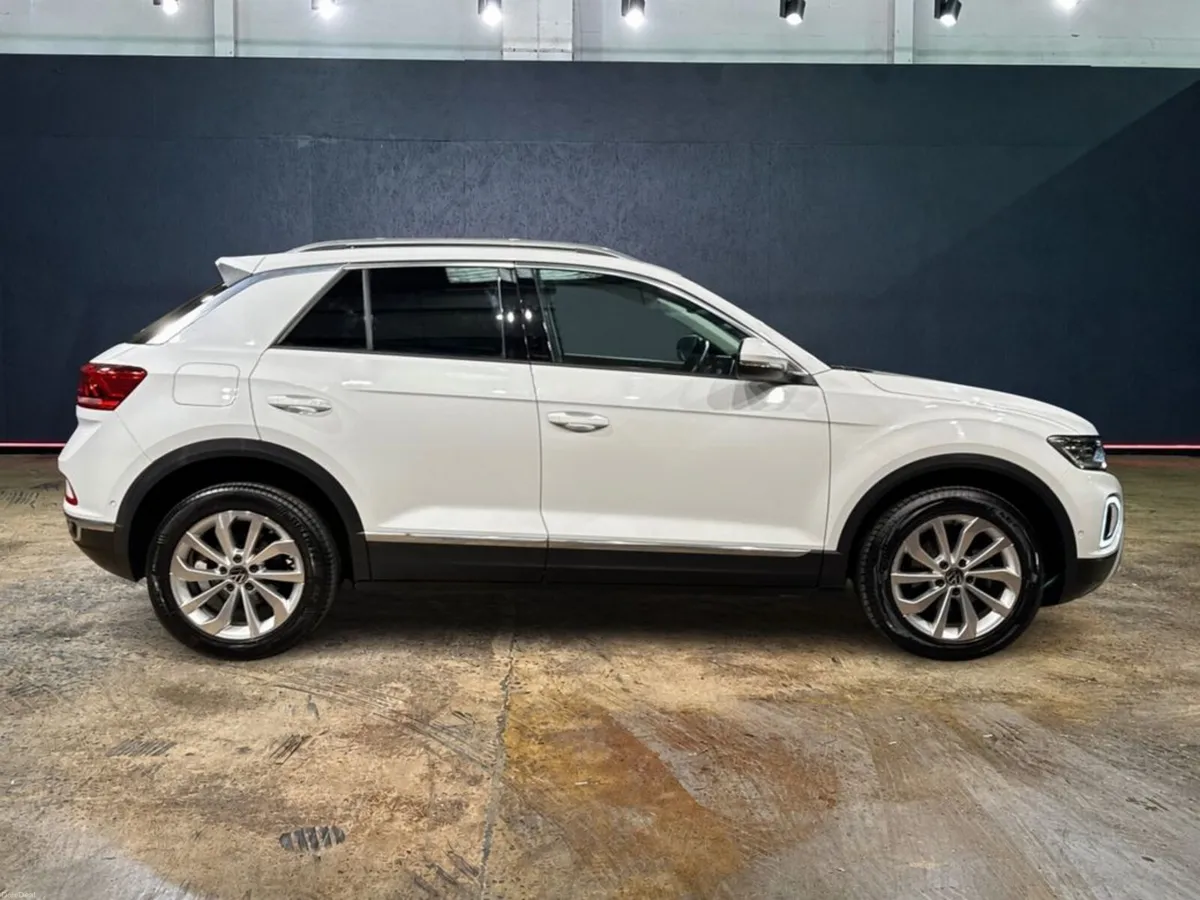 Volkswagen T-Roc Style 1.0 TSI M6F 110HP 5DR - Image 2