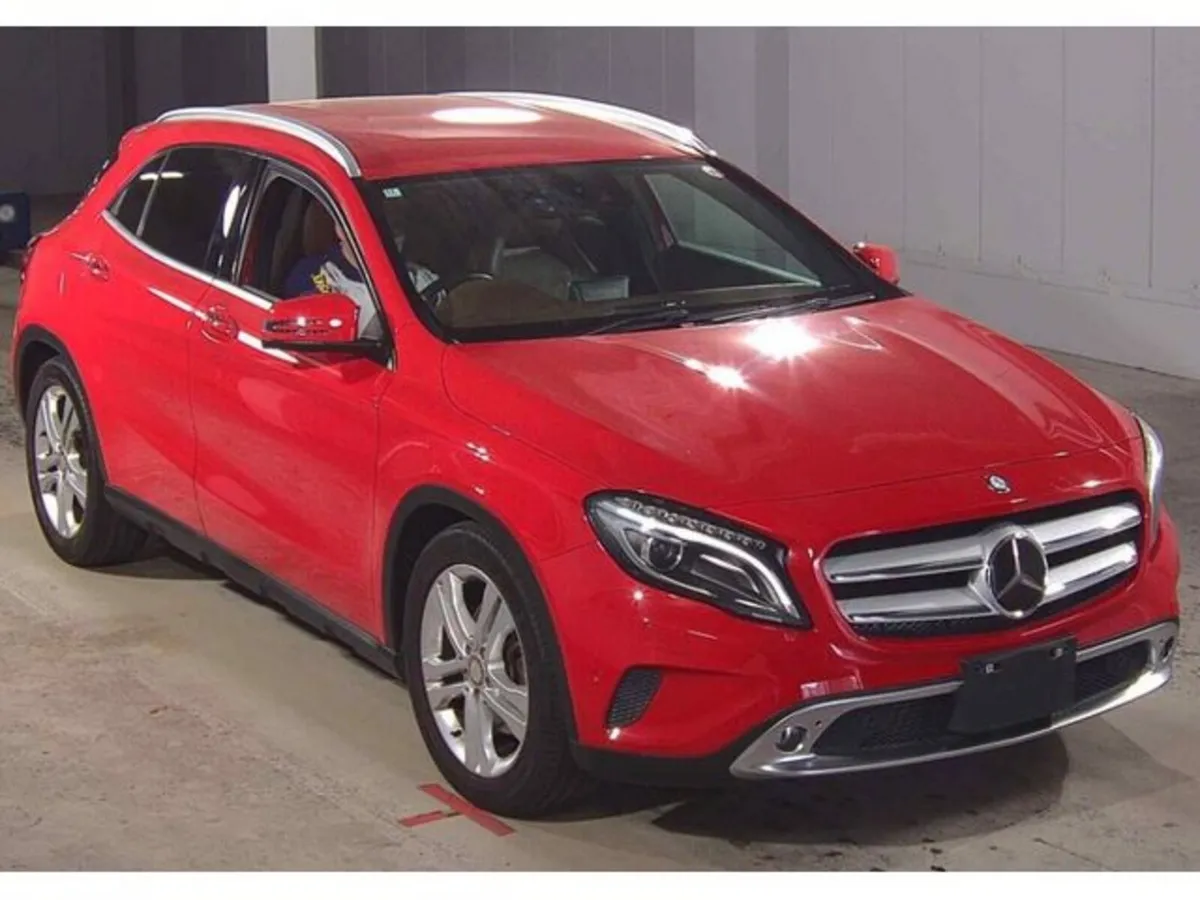 Mercedes-Benz GLA 2.0 GLA250 4matic Petrol Auto - Image 1