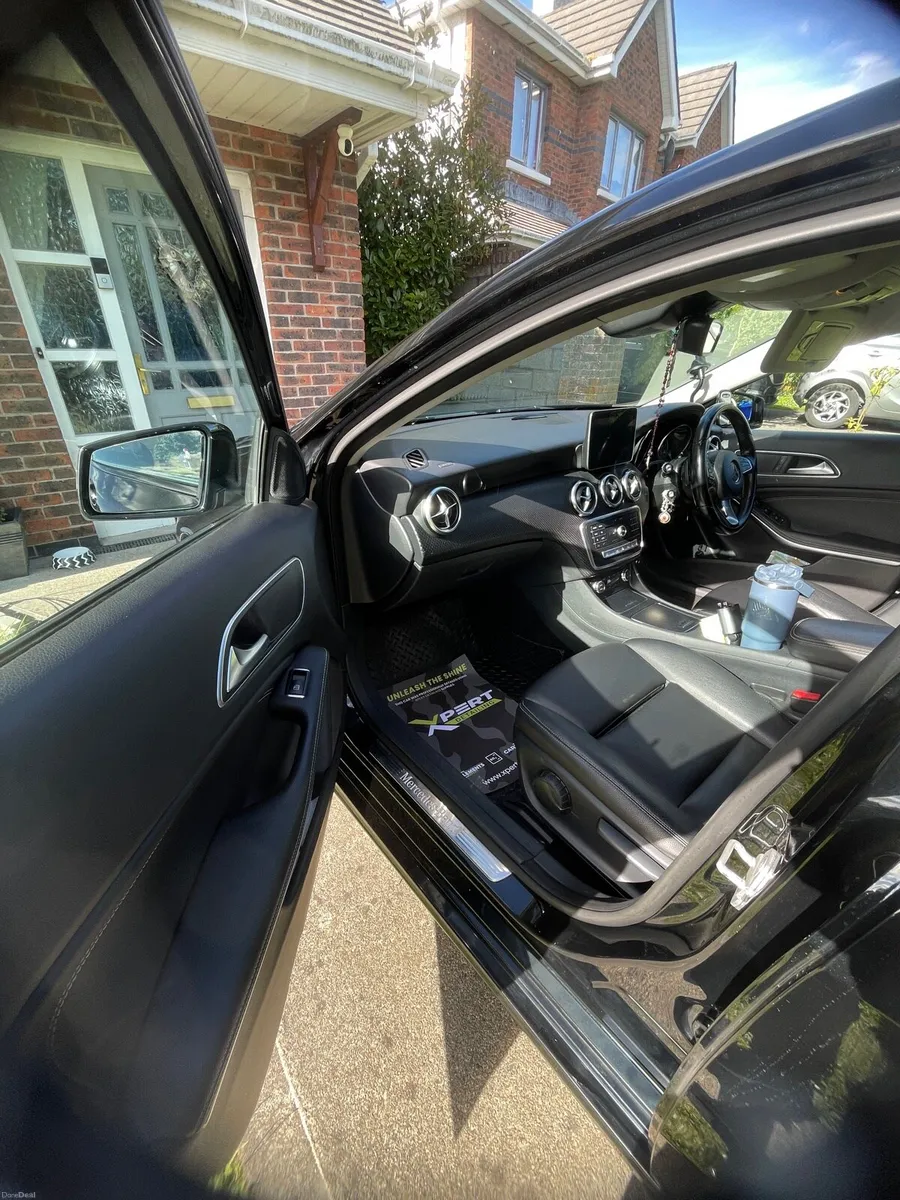 Car - Image 5