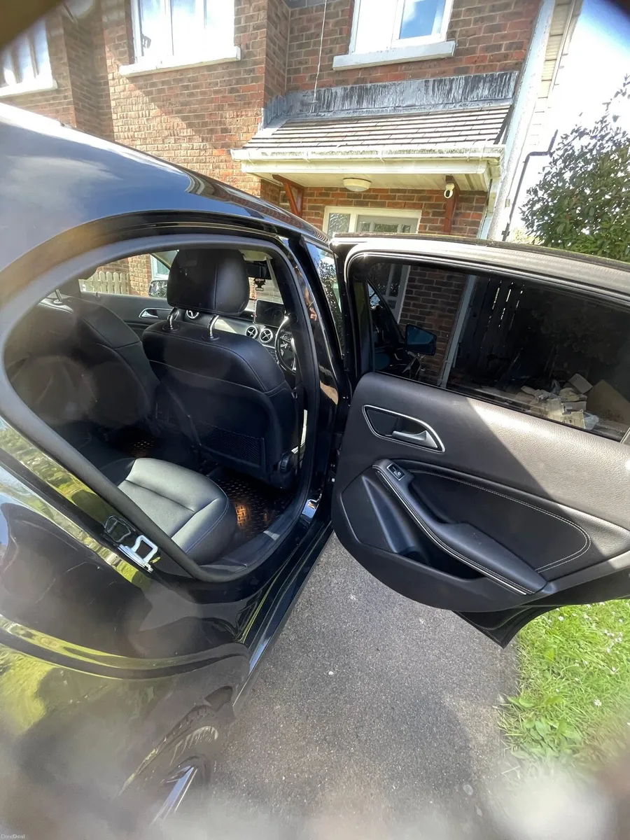 Car - Image 6