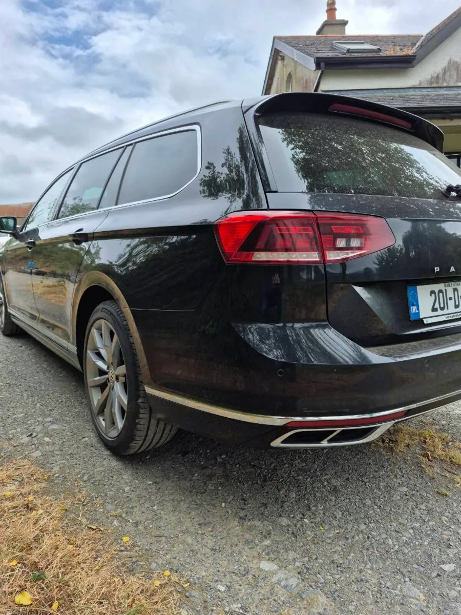 VW Passat - Image 4