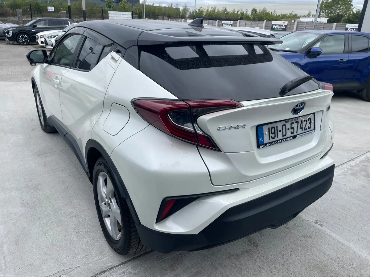 192 Toyota C-HR Hybrid 1.8 Automatic 5dr Model - Image 5