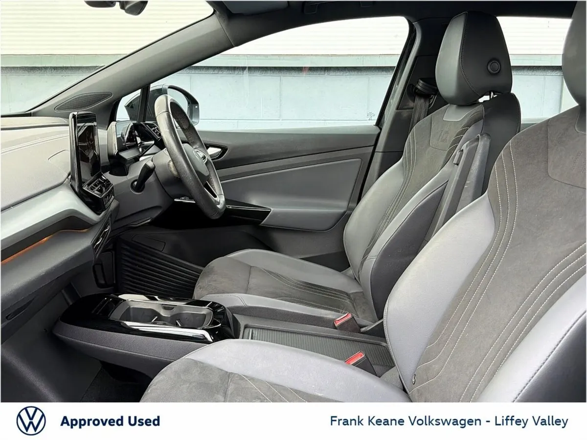 Volkswagen ID.4 52KWH LIFE 148HP *GRENADILA BLACK - Image 4
