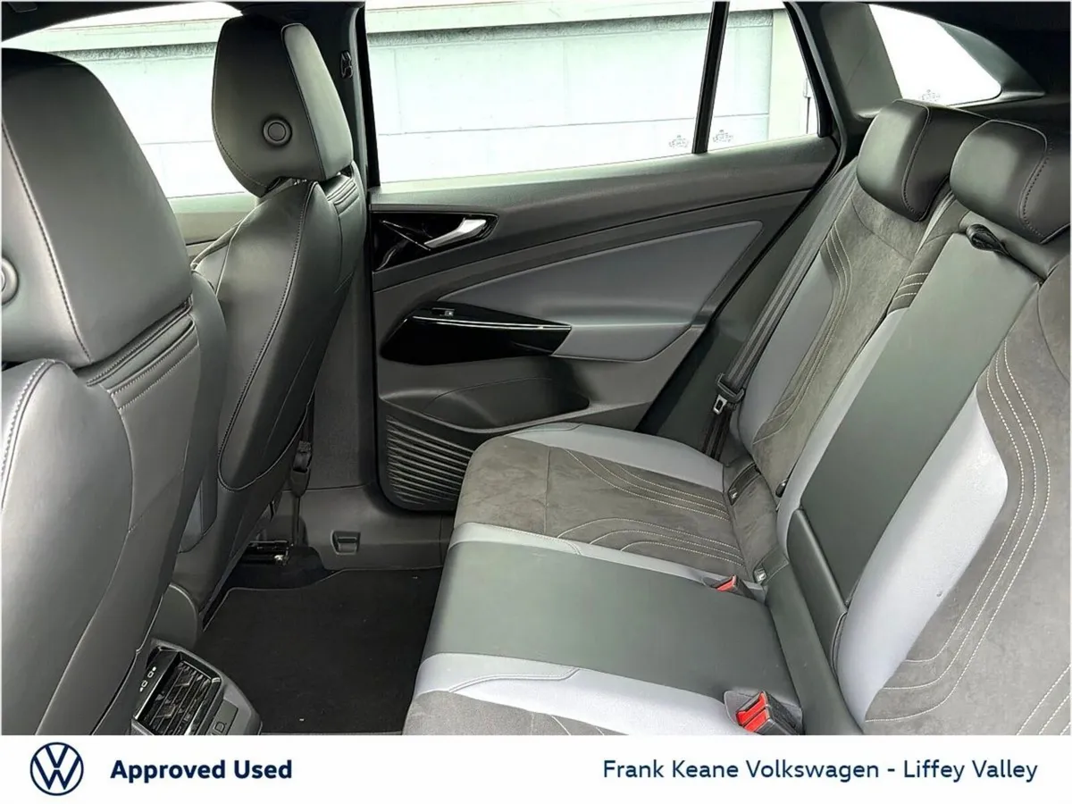 Volkswagen ID.4 52KWH LIFE 148HP *GRENADILA BLACK - Image 6