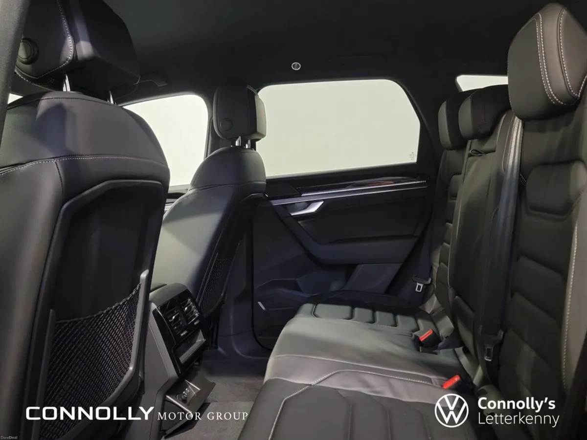 Volkswagen Touareg 3.0TDI 231HP R LINE 4M DSG - Image 6