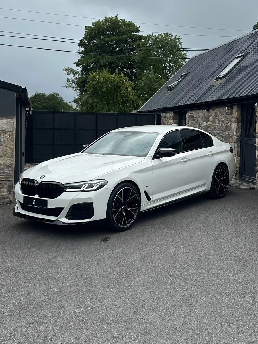 2021 BMW 5 SERIES M SPORT X DRIVE M PERFORMANCE - Image 3