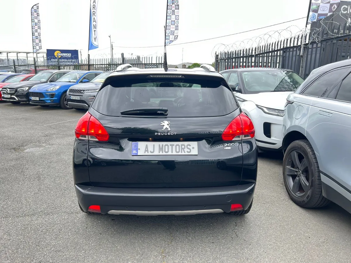 PEUGEOT 2008 1.2 GLASS ROOF AUTOMATIC - Image 6
