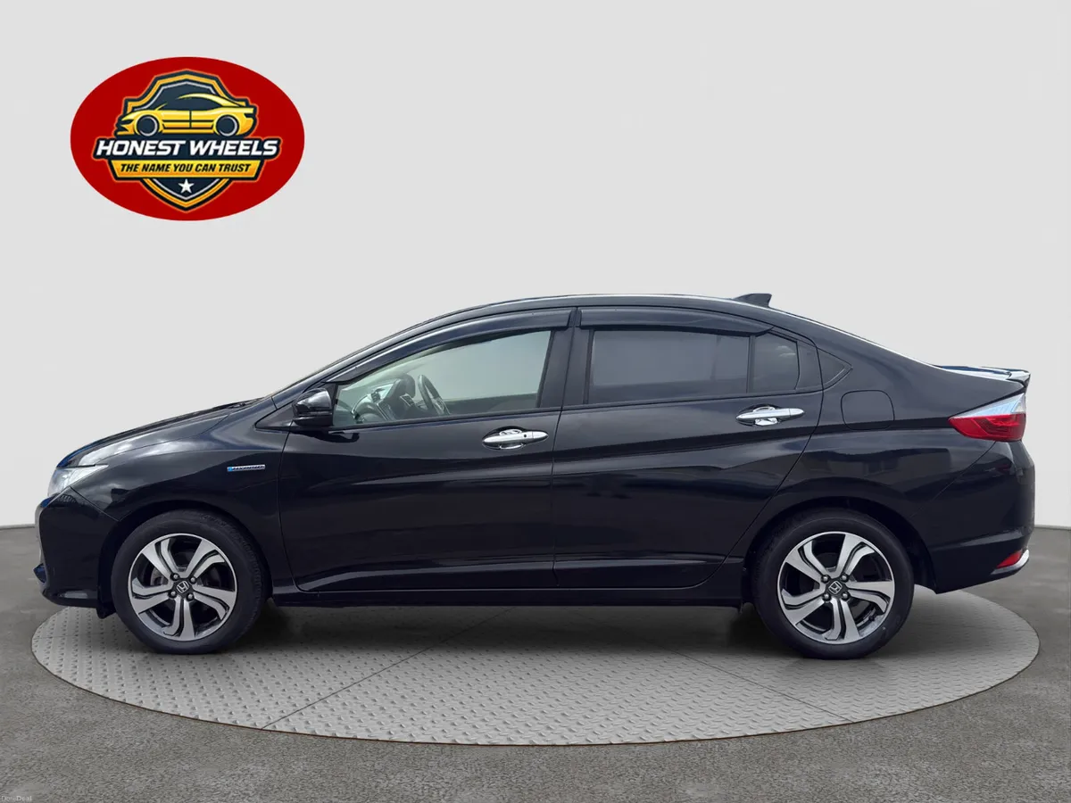 2015 Honda Grace 1.5 Petrol Hybrid Automatic - Image 4