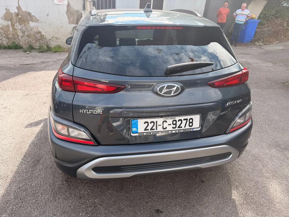 Hyundai KONA 2022 Petrol Executive spec - Image 5