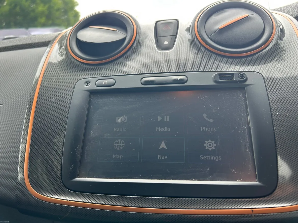 Dacia Sandero Stepway 2017 - Image 2