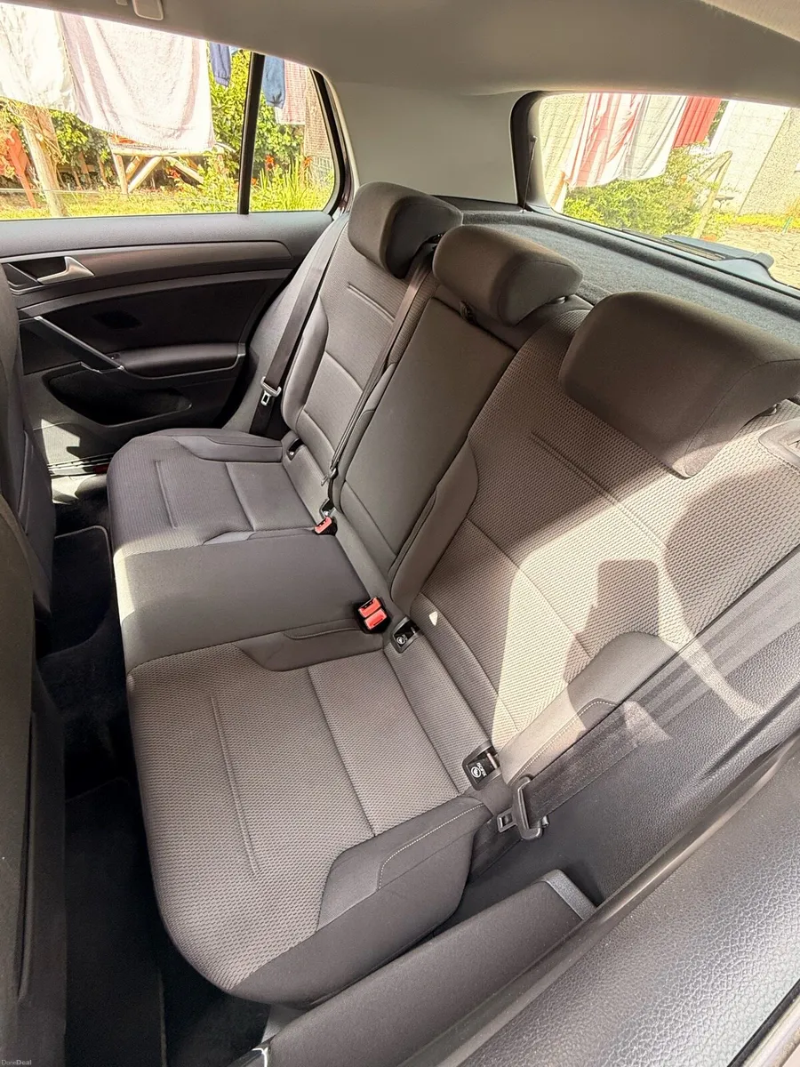 171 Volkswagen Golf - Image 5