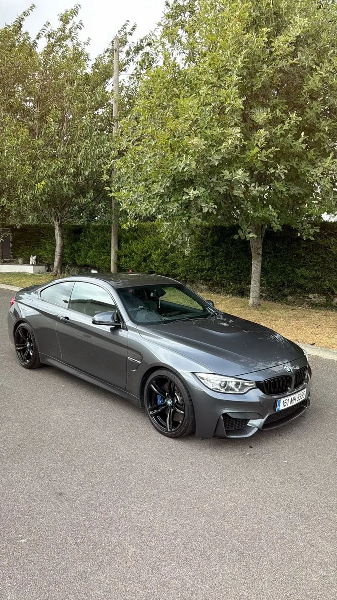 BMW M4 - Image 2