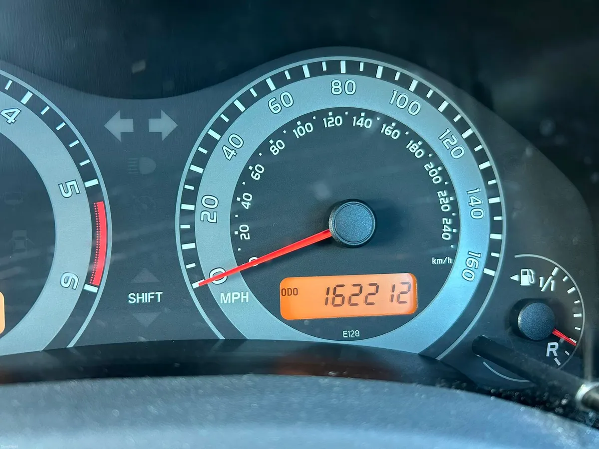 Car - Image 6