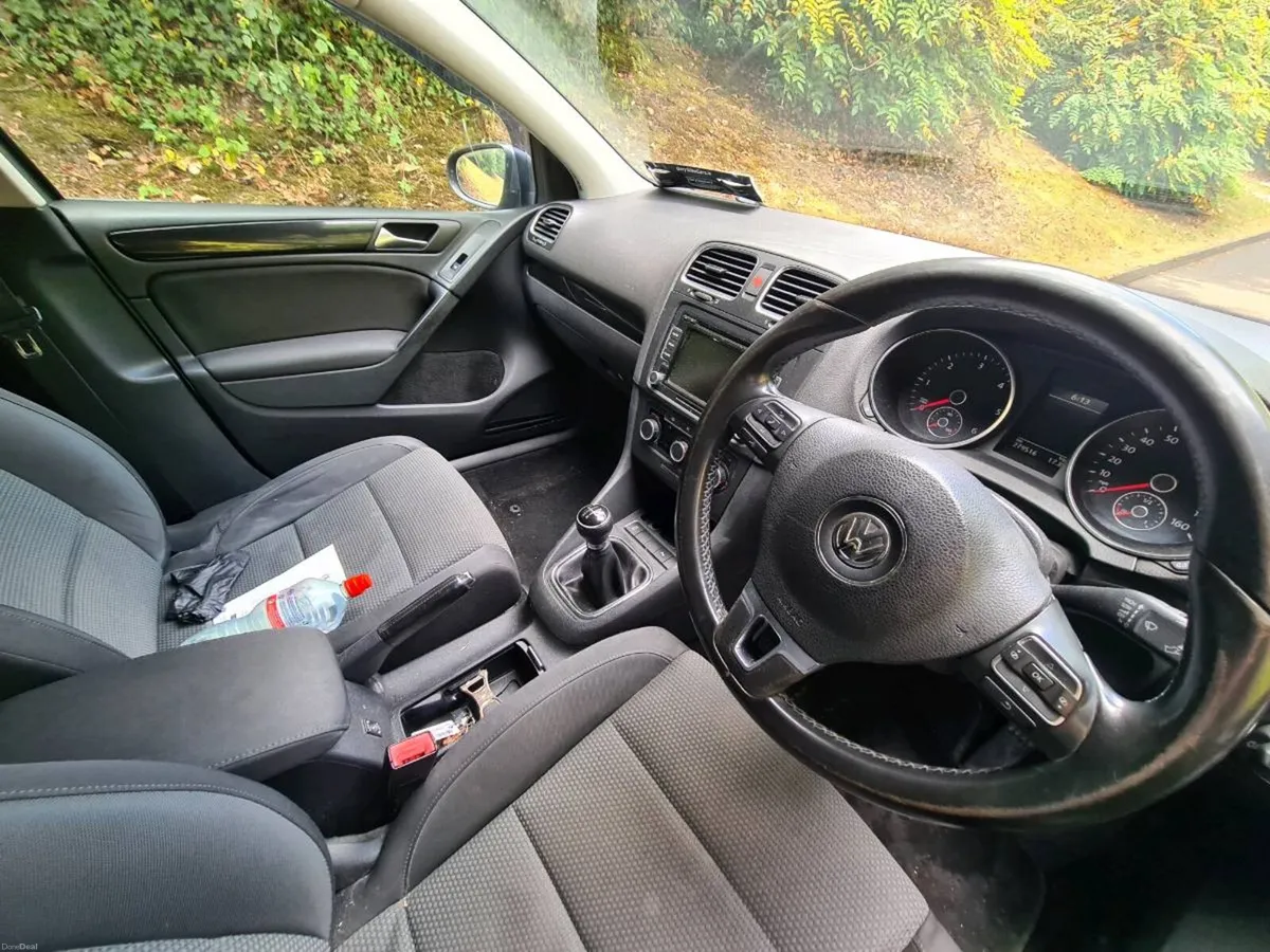 11 Vw Golf Just Nct 08/27 - Image 5