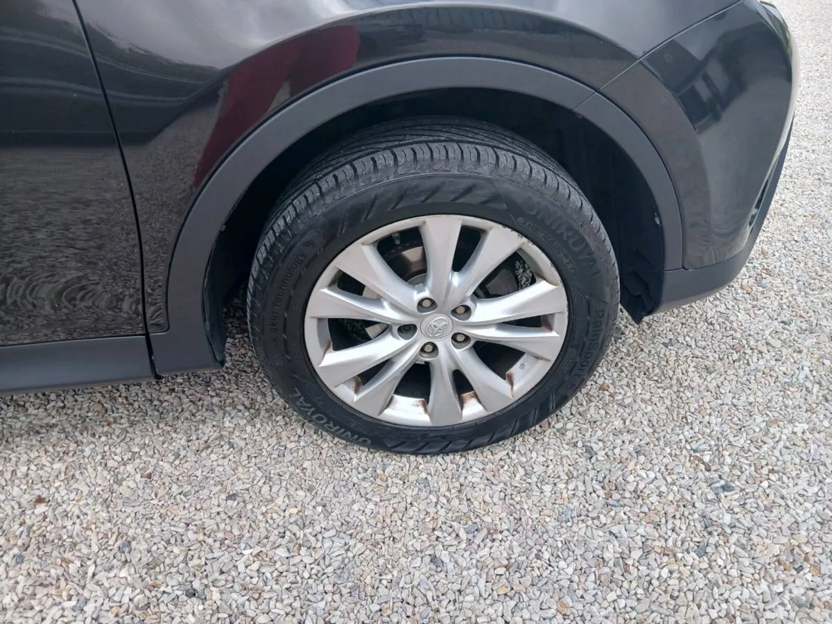 Toyota rav4 AUTOMATIC!! - Image 3