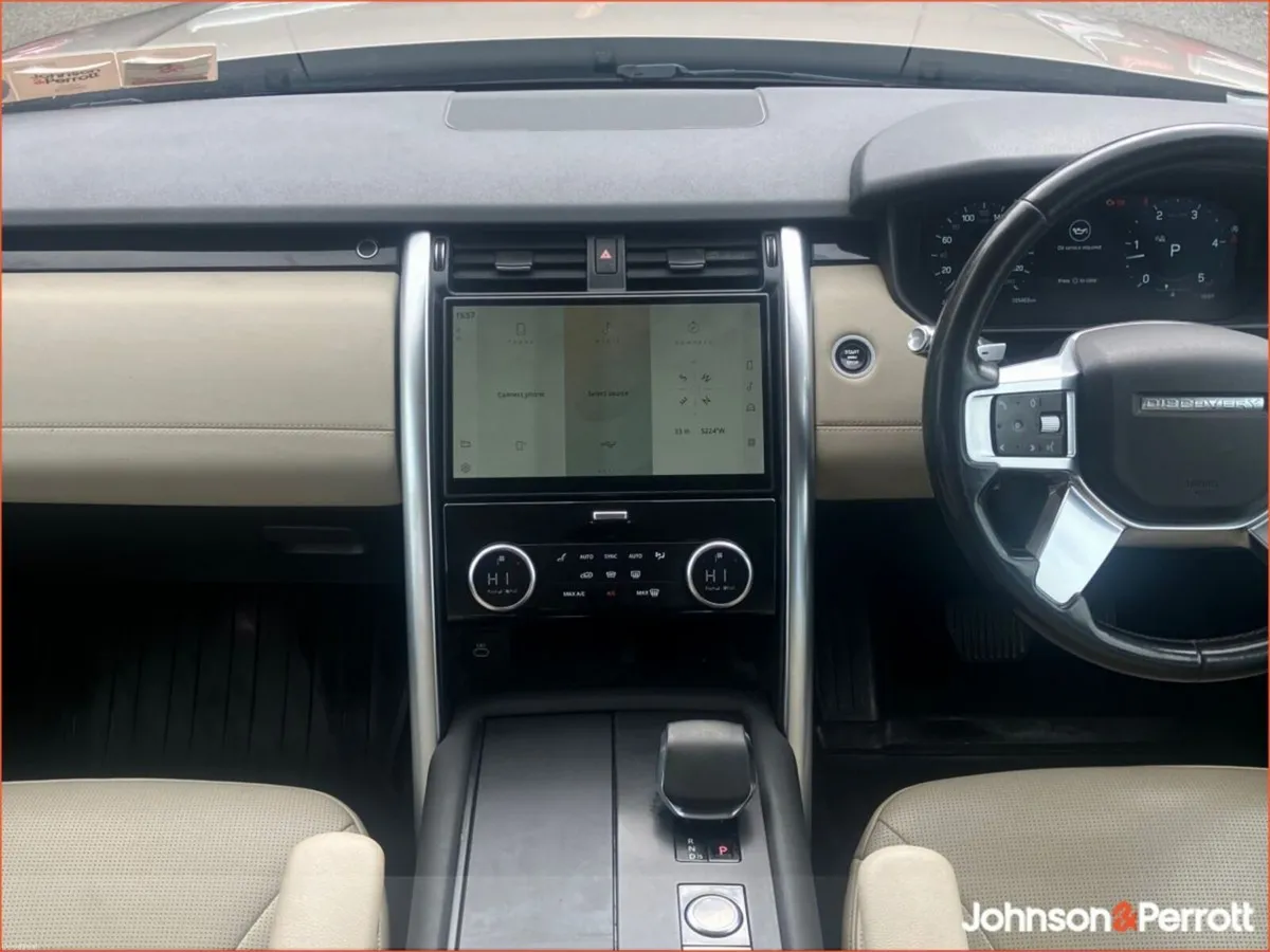 Land Rover Discovery 3.0D SDV6 306PS 4WD Auto Land - Image 4