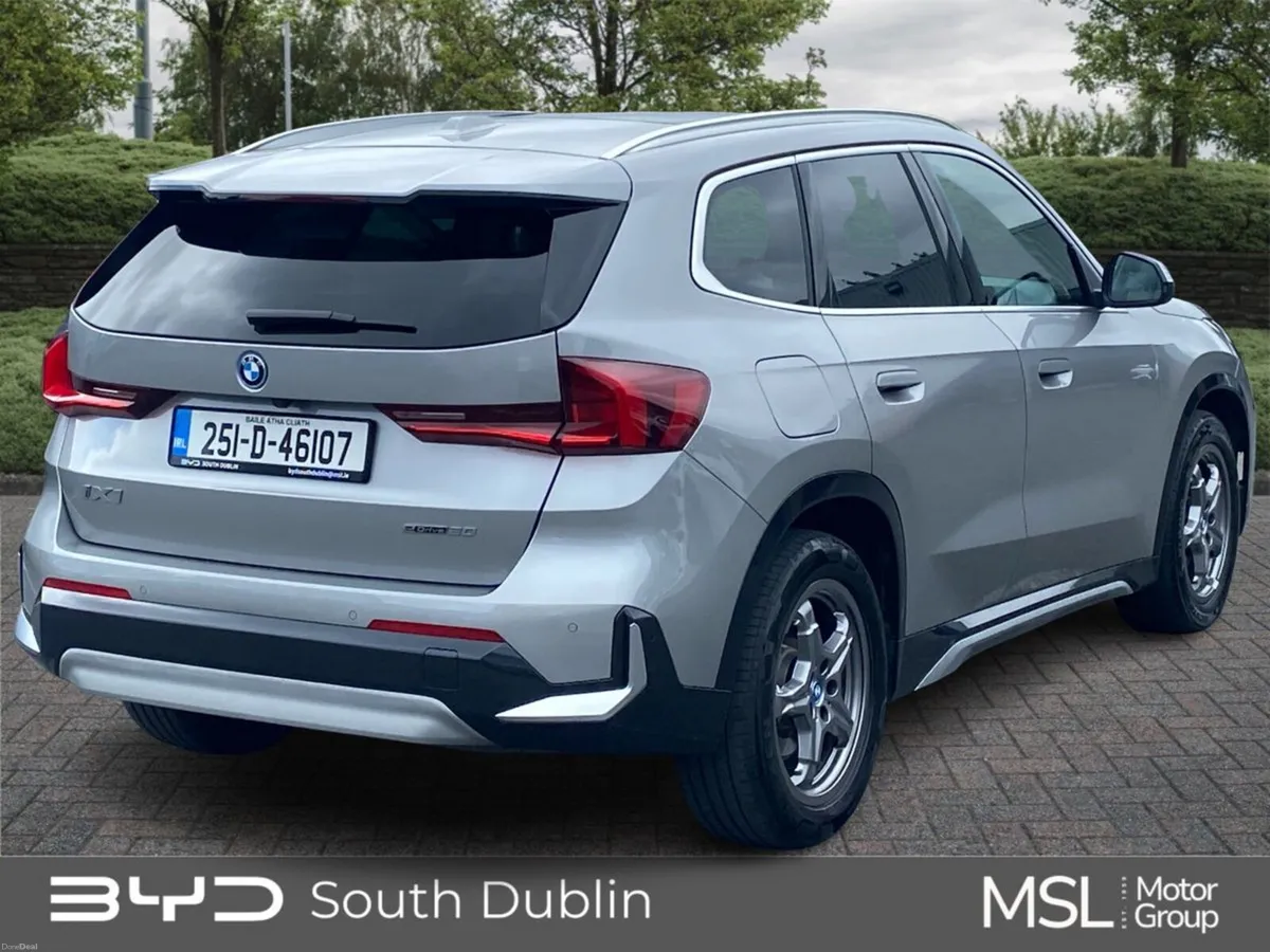 BMW iX1 eDrive20 xLine - Image 3
