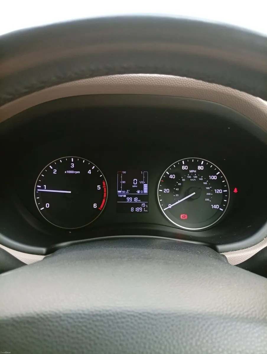 Hyundai i20 2015 - Image 2
