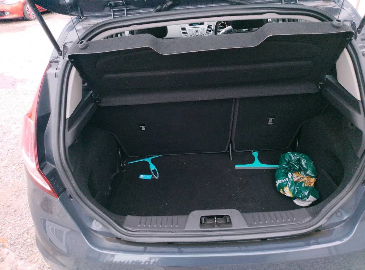 Ford Fiesta - Image 5