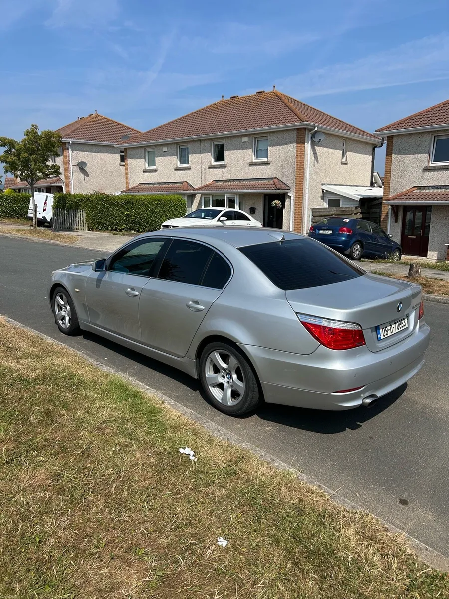 BMW 5 Series - Image 3