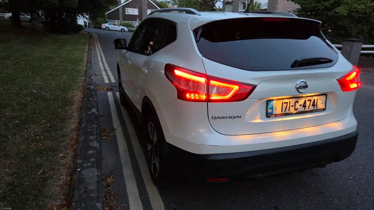 Nissan Qashqai 2017 - Image 1