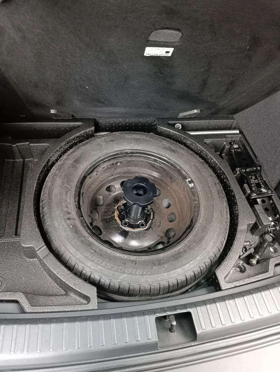 Skoda Karoq 2018 - Image 3