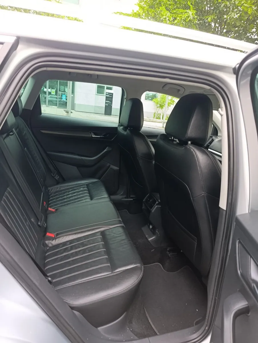 Skoda Karoq 2018 - Image 2