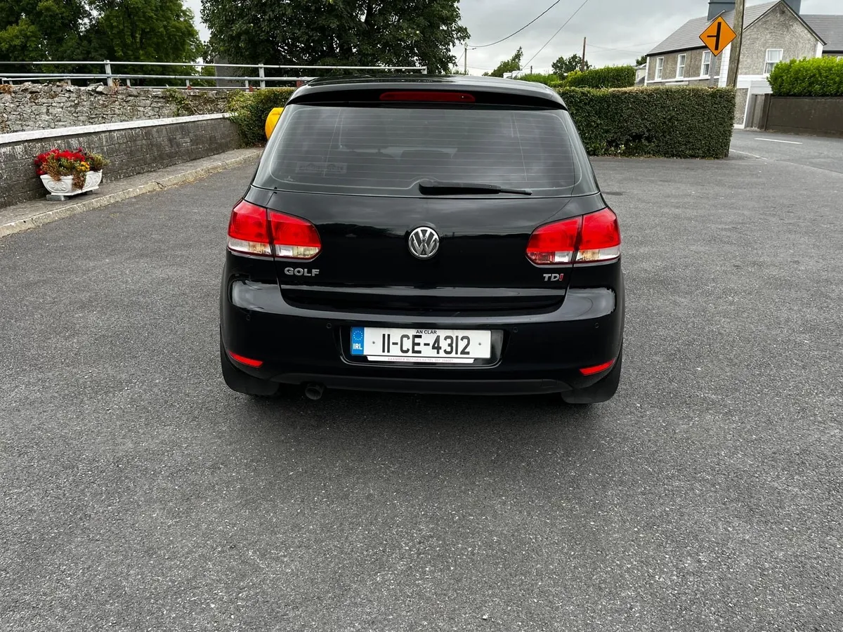 2011 Volkswagen Golf 1.6 TDI - Image 3