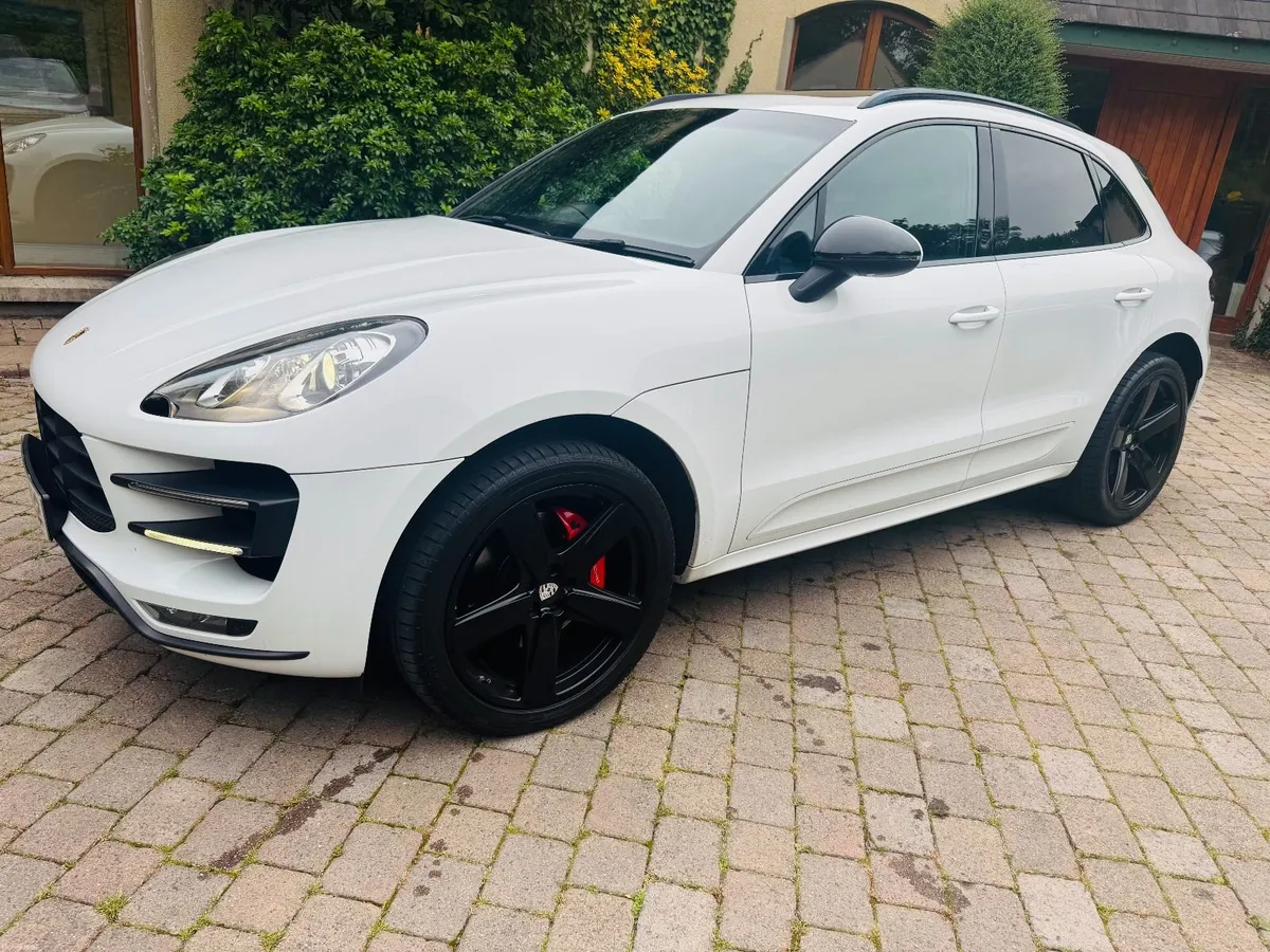 Porsche Macan 3.6 V6 Turbo PDK MEGA MEGA SPEC NI - Image 3