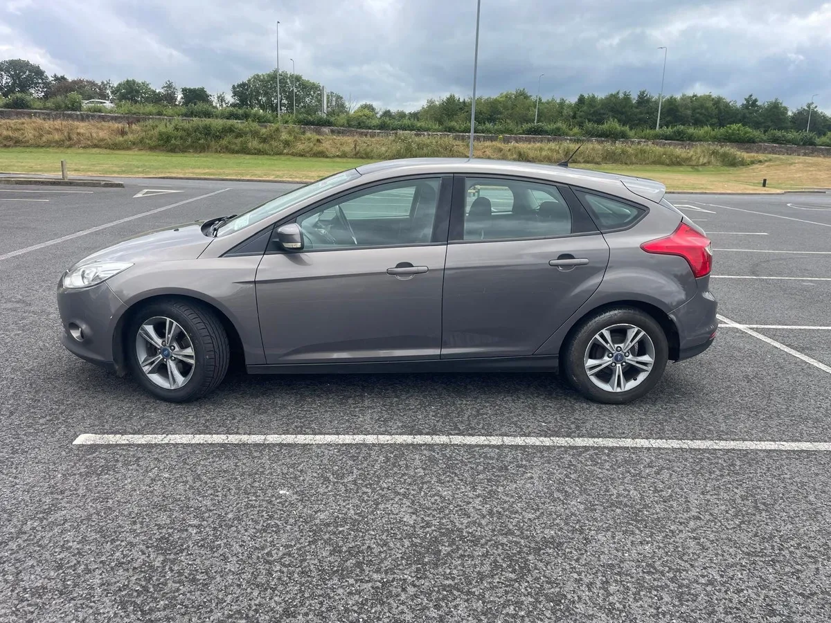 Ford Focus - Image 6