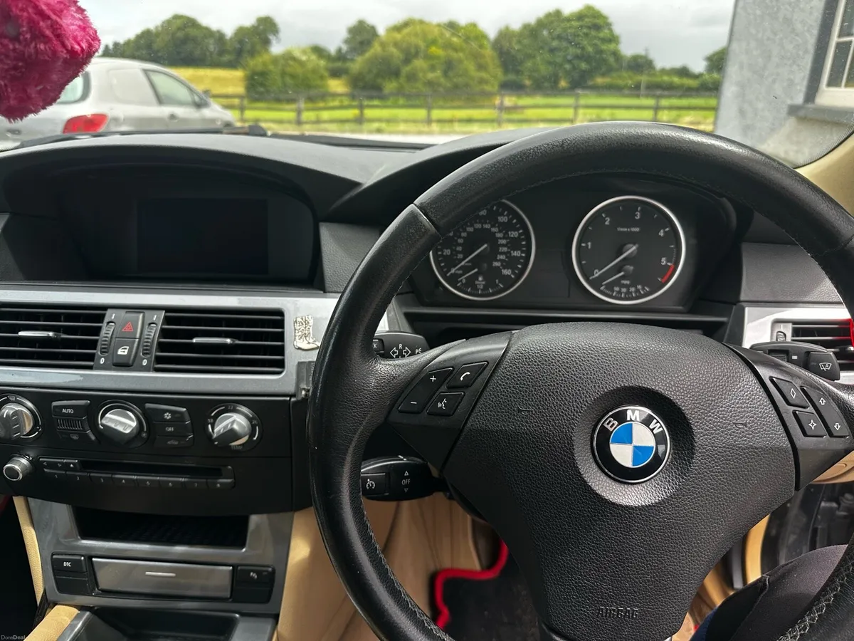2009 BMW - Image 6