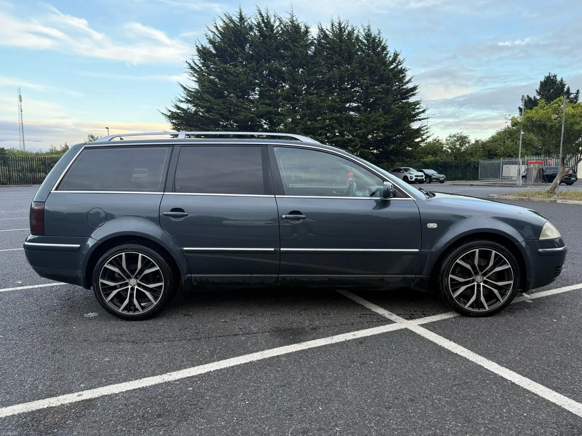 03 VW PASSAT 4.0L W8 **4MOTION**RARE** - Image 2