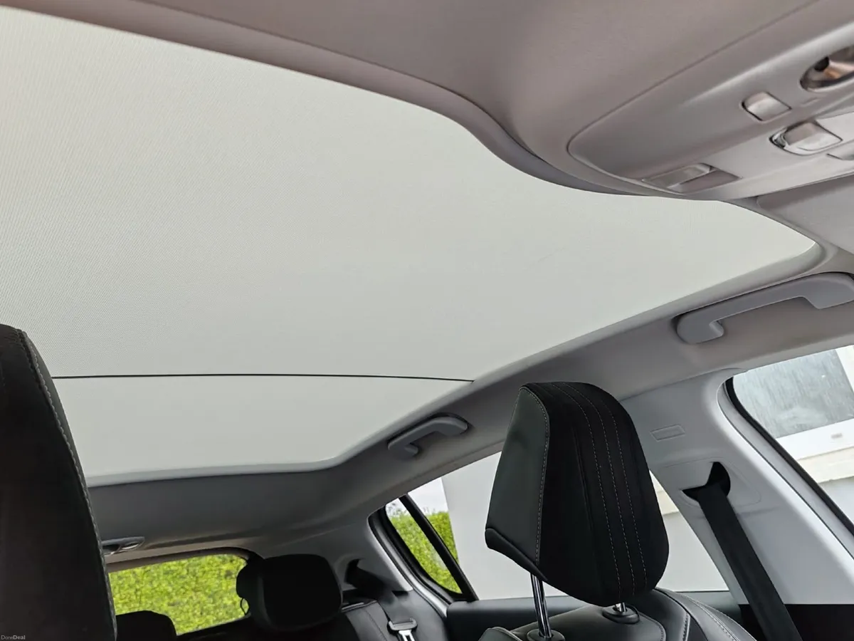 Peugeot 308 2014 - Image 2