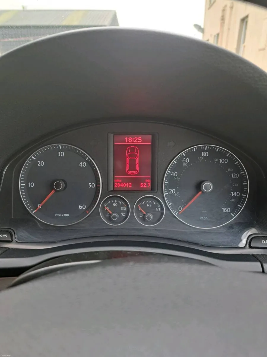 Volkswagen Golf - Image 4