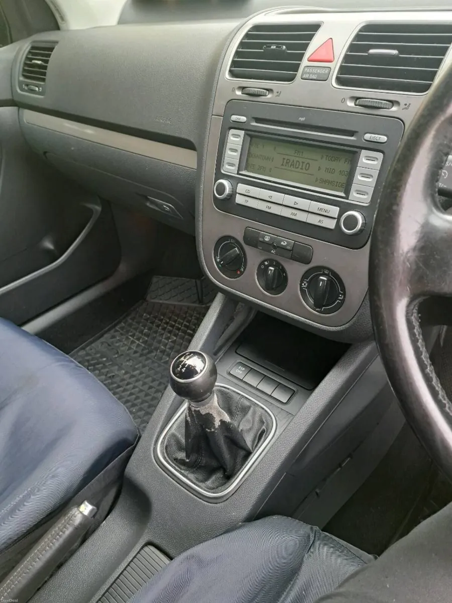 Volkswagen Golf - Image 5