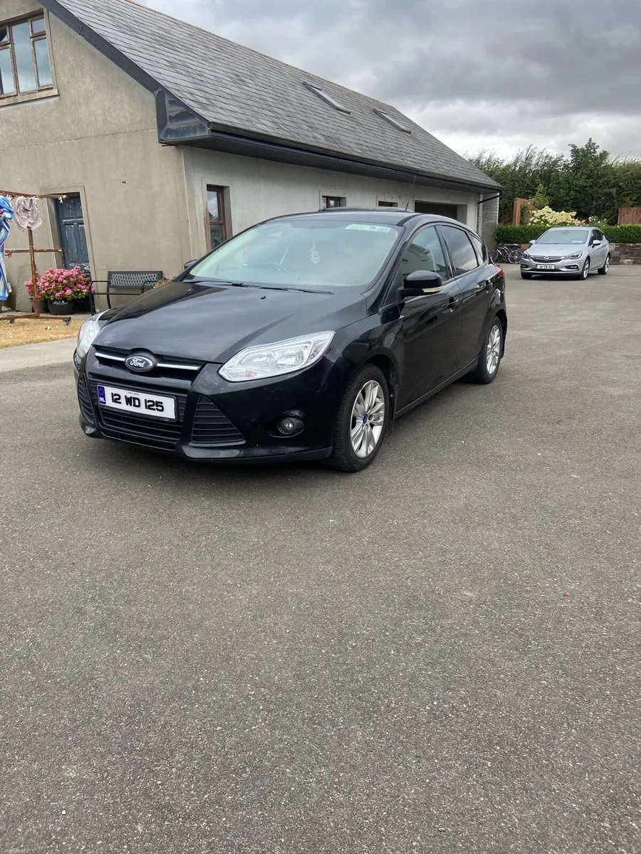 Ford Focus 2012 - Image 2