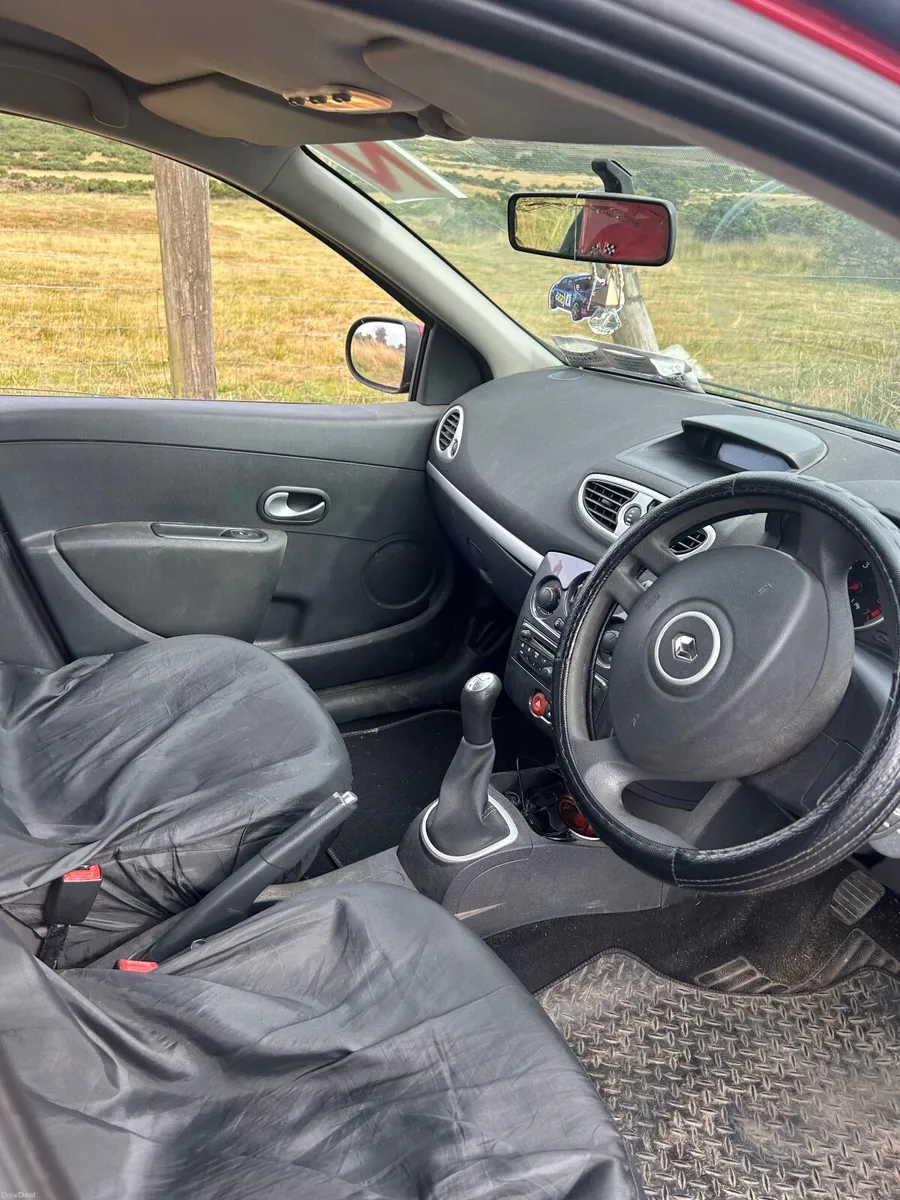 Renault Clio 2011 - Image 6