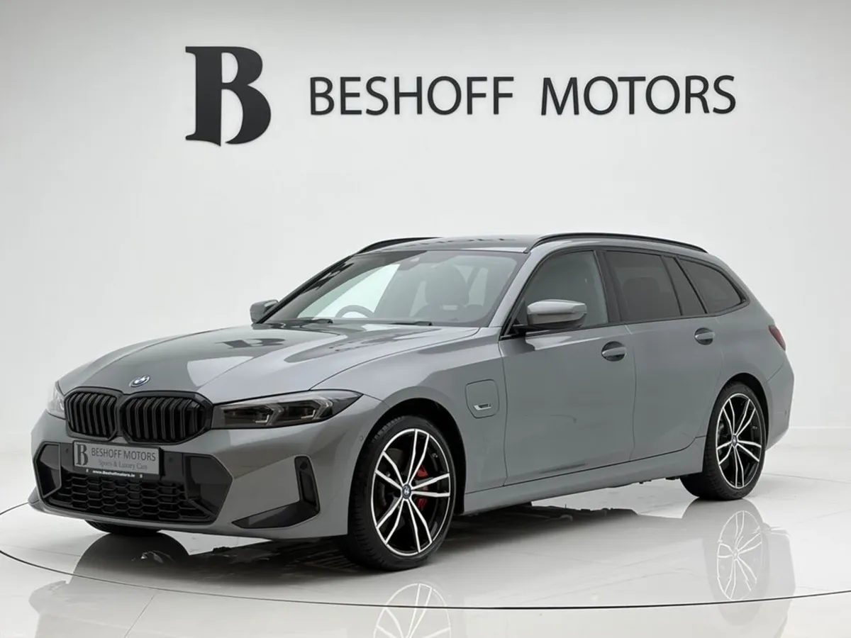 BMW 3-Series 330e M-SPORT PRO TOURING=HUGE SPEC//L - Image 1
