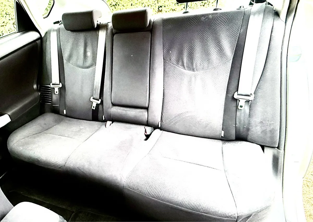 Toyota Prius 2014 - Image 2