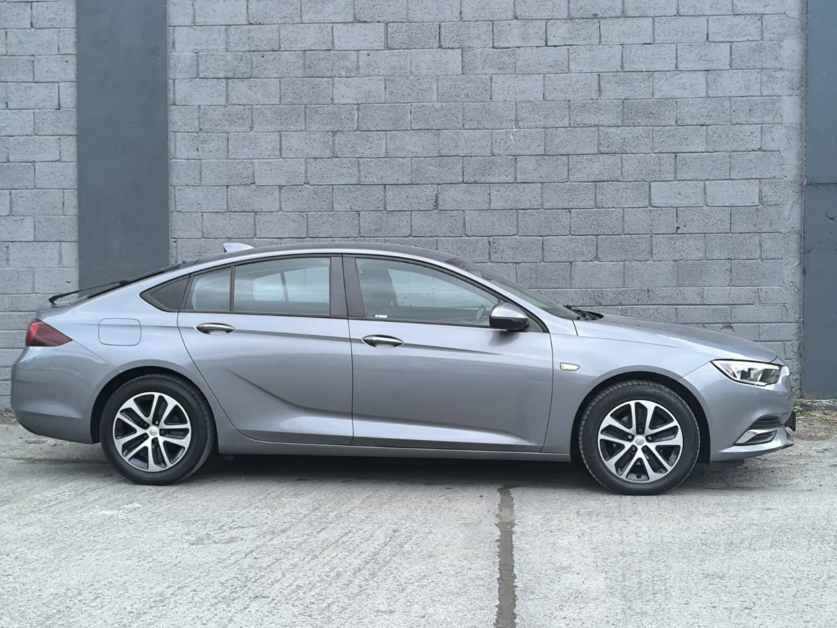 2017 Opel Insignia 1.6 Cdti NEW MODEL - Image 4