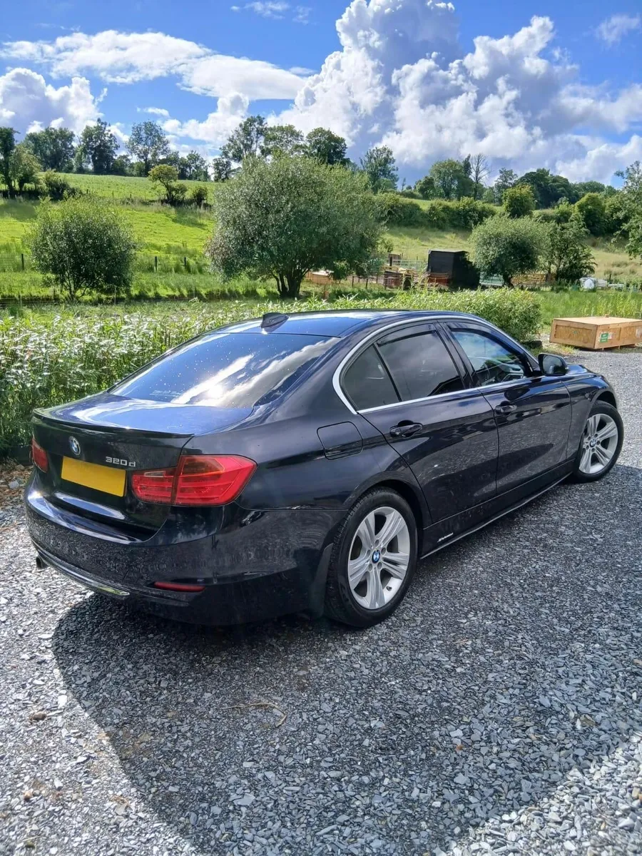 BMW 320d luxury auto - Image 2