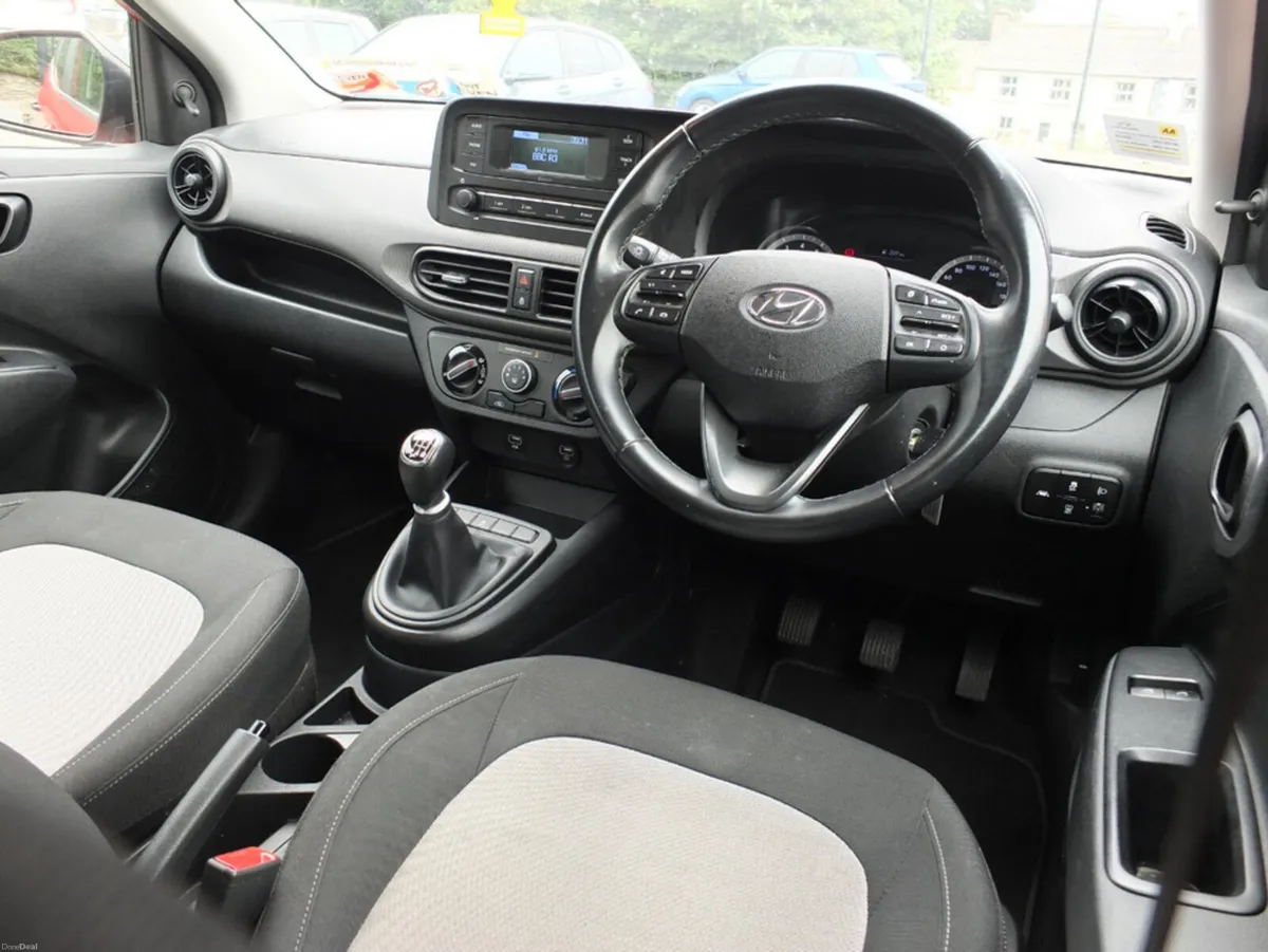 Hyundai i10 Classic 5DR - Image 5