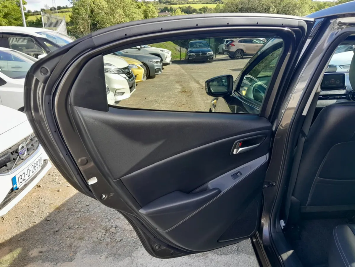 Mazda Demio 1.5 AUTOMATIC - REVERSE CAMERA - BLACK - Image 4