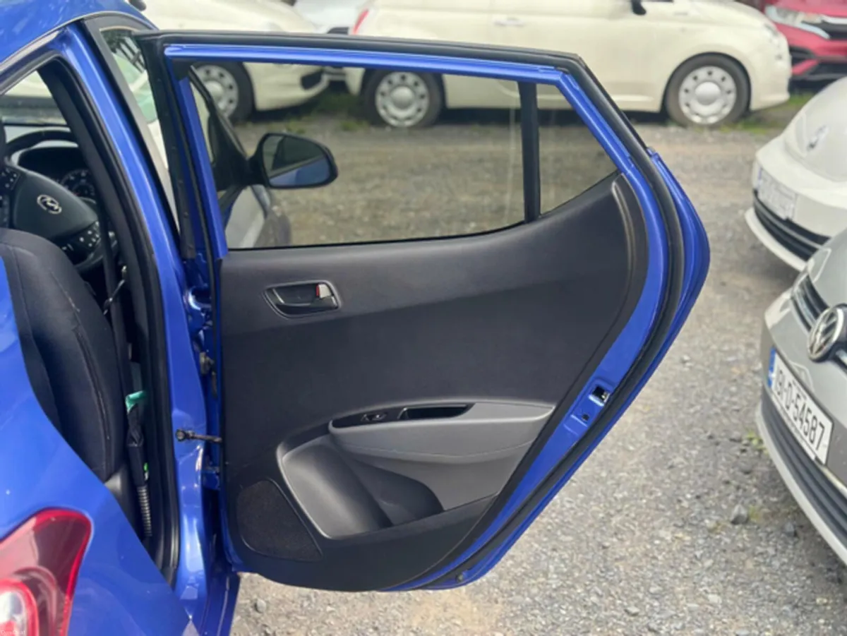 Hyundai i10 **DEPOSIT TAKEN** - Image 6