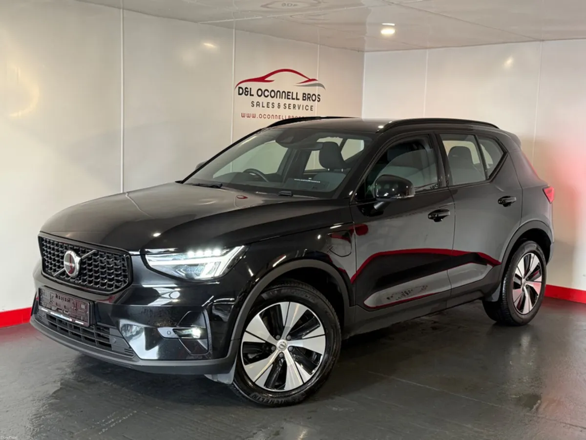 Volvo XC40 + T4 RECHARGE AUTO PLUS - Image 2