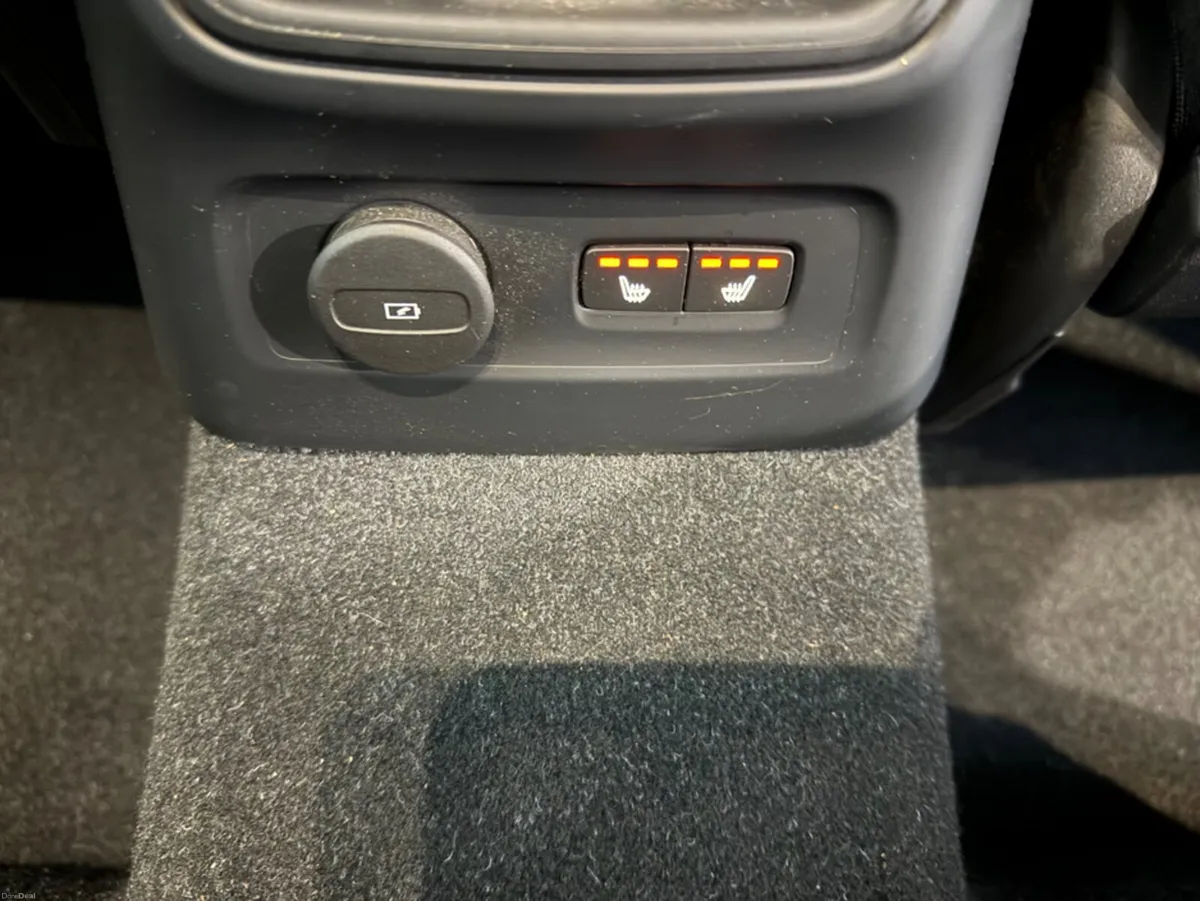 Volvo XC40 + T4 RECHARGE AUTO PLUS - Image 6
